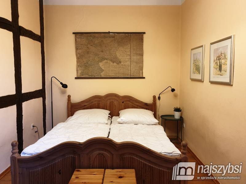  KLIMATYCZNY DOM Z LINIĄ BRZEGOWĄ JEZIORA (6)