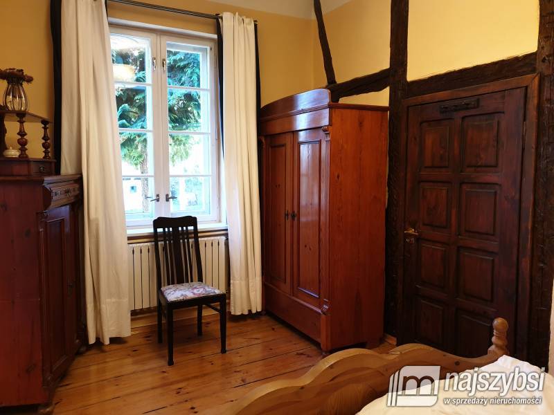  KLIMATYCZNY DOM Z LINIĄ BRZEGOWĄ JEZIORA (7)