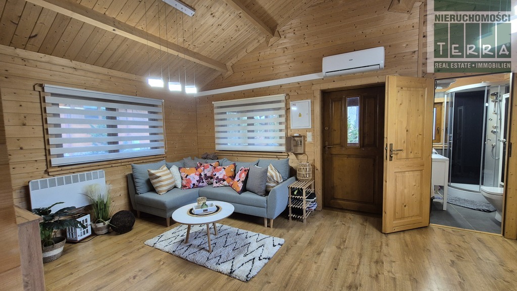 DOM Z BALI NAD JEZIOREM (12)