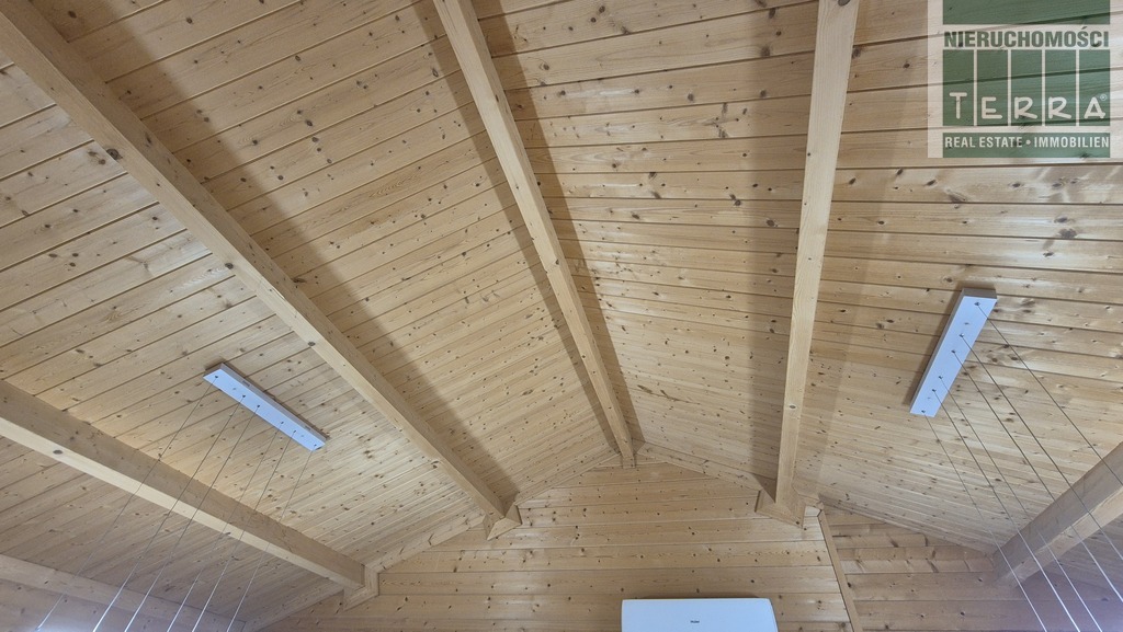 DOM Z BALI NAD JEZIOREM (19)