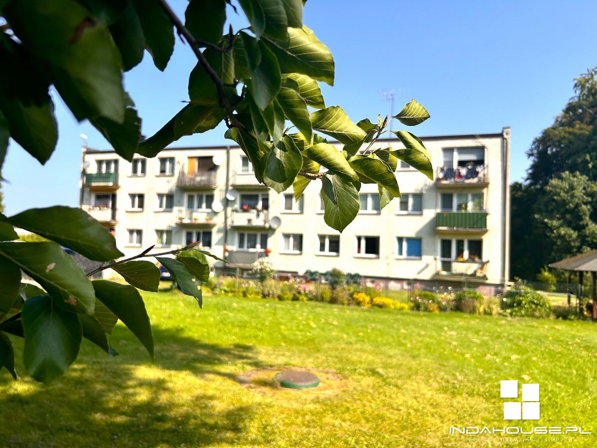 4 pokoje,  balkon. Ogródek i 2 garaże w cenie mies (16)