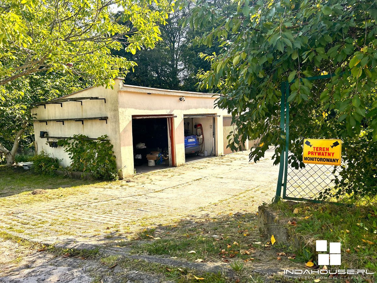 4 pokoje,  balkon. Ogródek i 2 garaże w cenie mies (21)