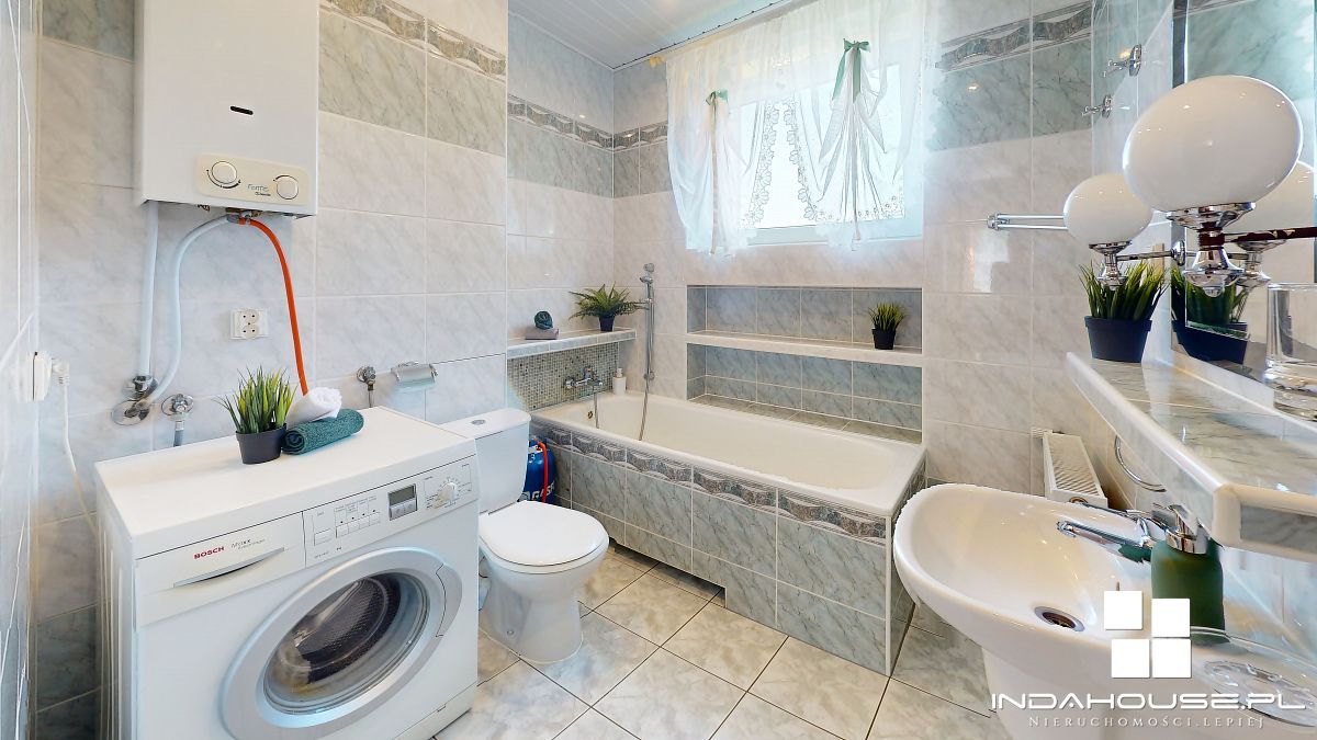4 pokoje,  balkon. Ogródek i 2 garaże w cenie mies (7)