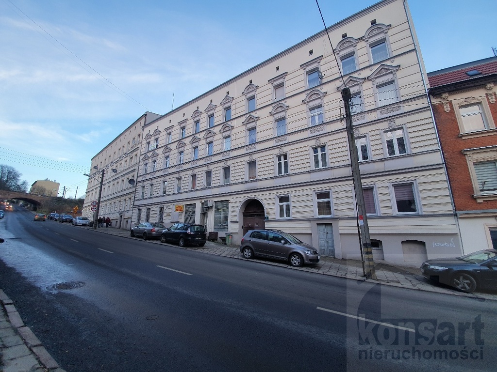 4 pokoje na ul. Strzałowskiej (23)