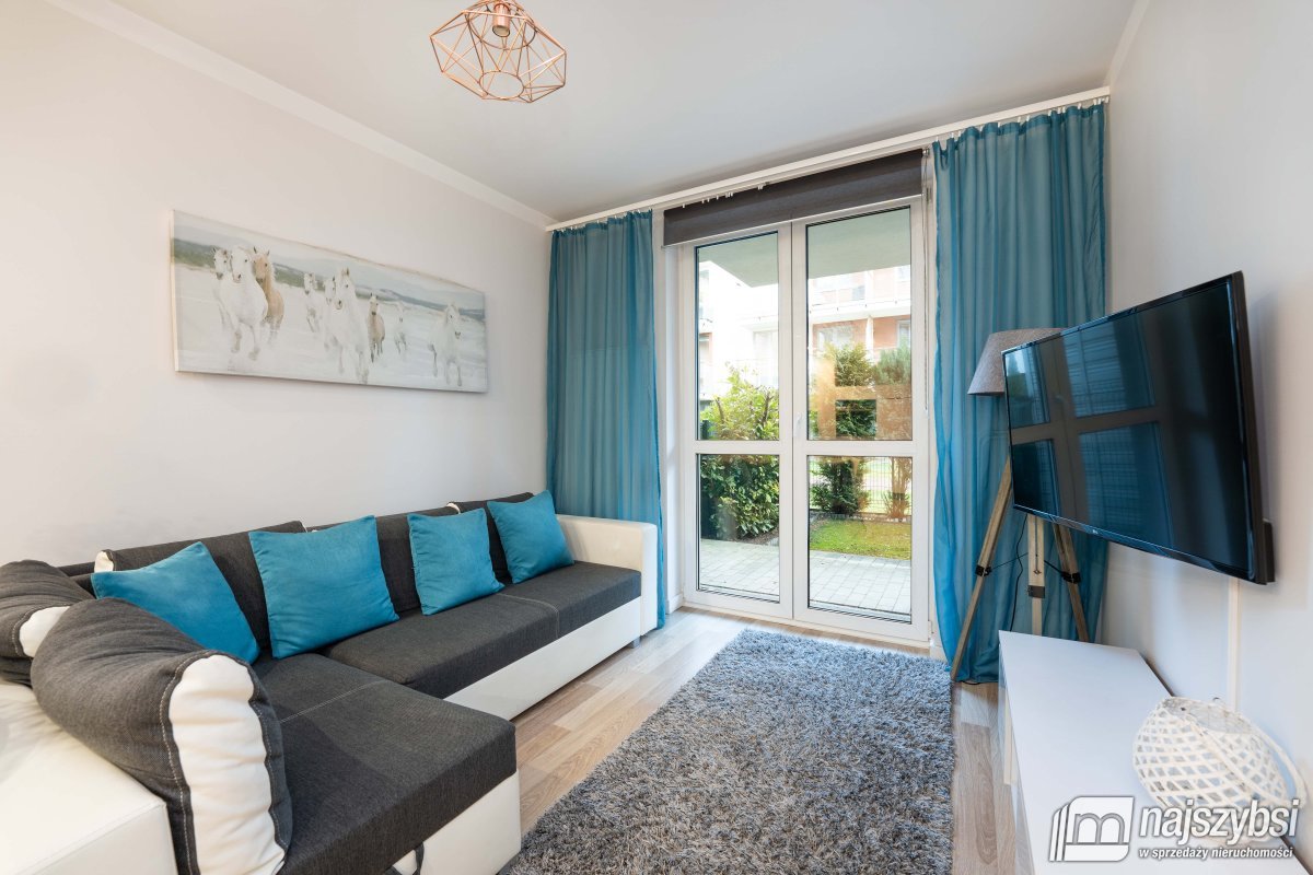 Kołobrzeg - mieszkanie z ogródkiem 600m od morza (2)