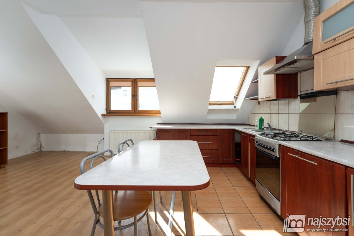 Łobez - mieszkanie z lokalem usługowym (9)