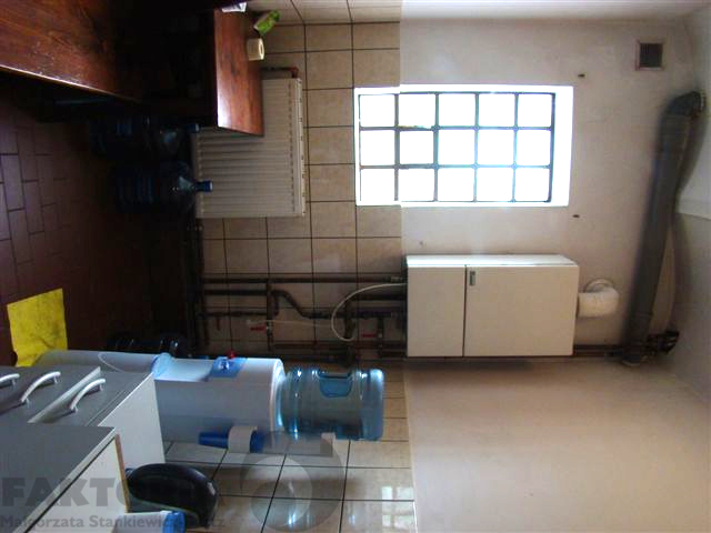 Obiekt usługowo - magazynowo - biurowy (9)