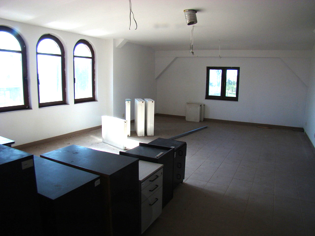 Obiekt usługowo - magazynowo - biurowy (19)