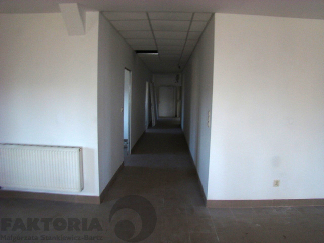 Obiekt usługowo - magazynowo - biurowy (21)