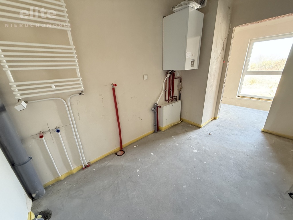 Siadło dolne gotowy bliźniak 5 pokoi i garaż (11)