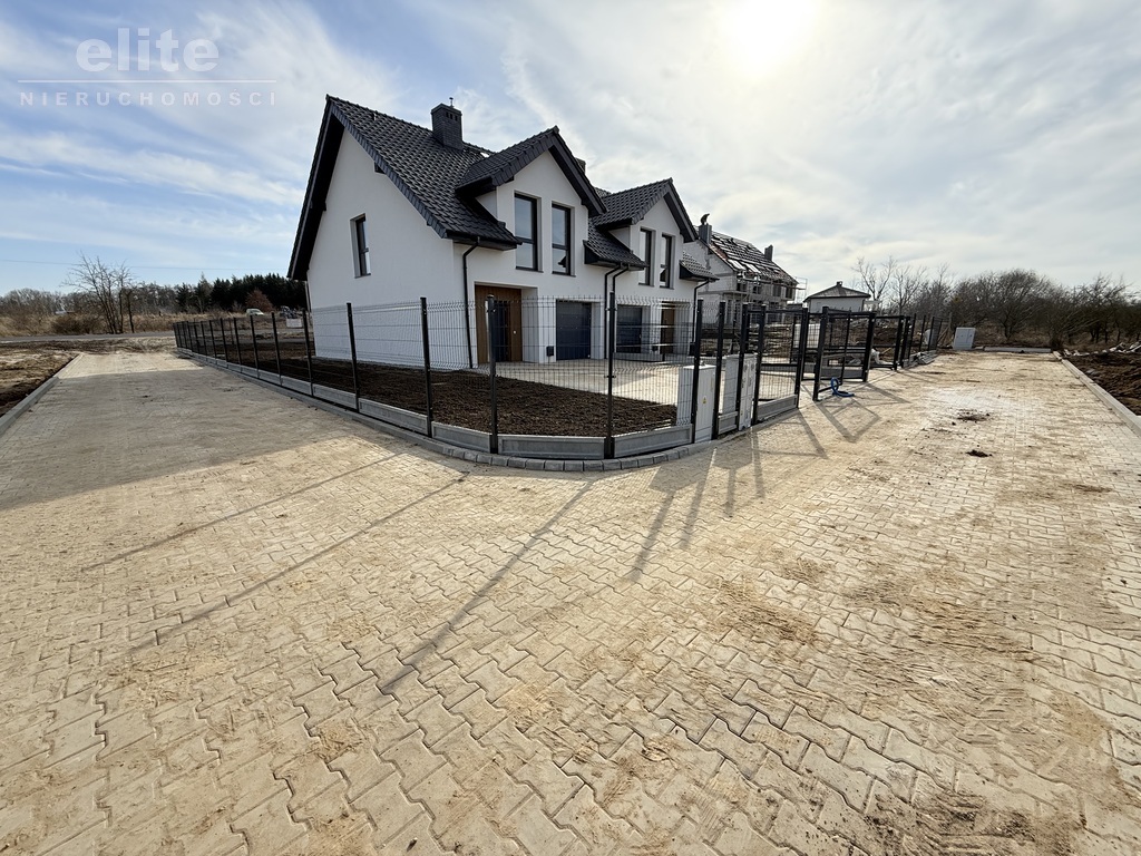 Siadło dolne gotowy bliźniak 5 pokoi i garaż (3)