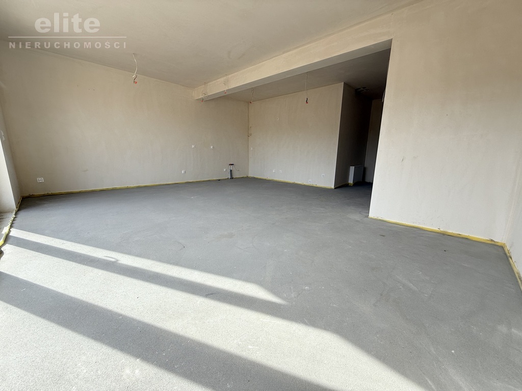 Siadło dolne gotowy bliźniak 5 pokoi i garaż (5)