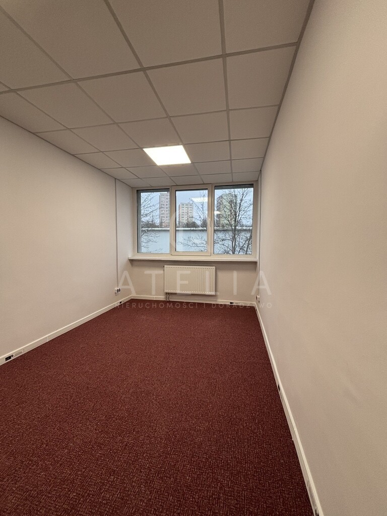 Lokale biurowe do wynajęcia na Pomorzanch (1)