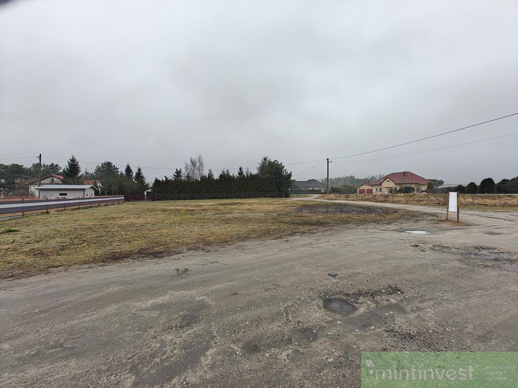 Działka  budowlana z pełnym uzbrojeniem (5)