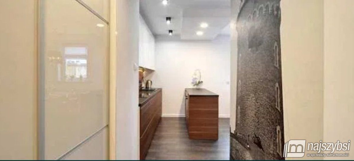 Kołobrzeg-Apartament z miejscem postojowym (4)