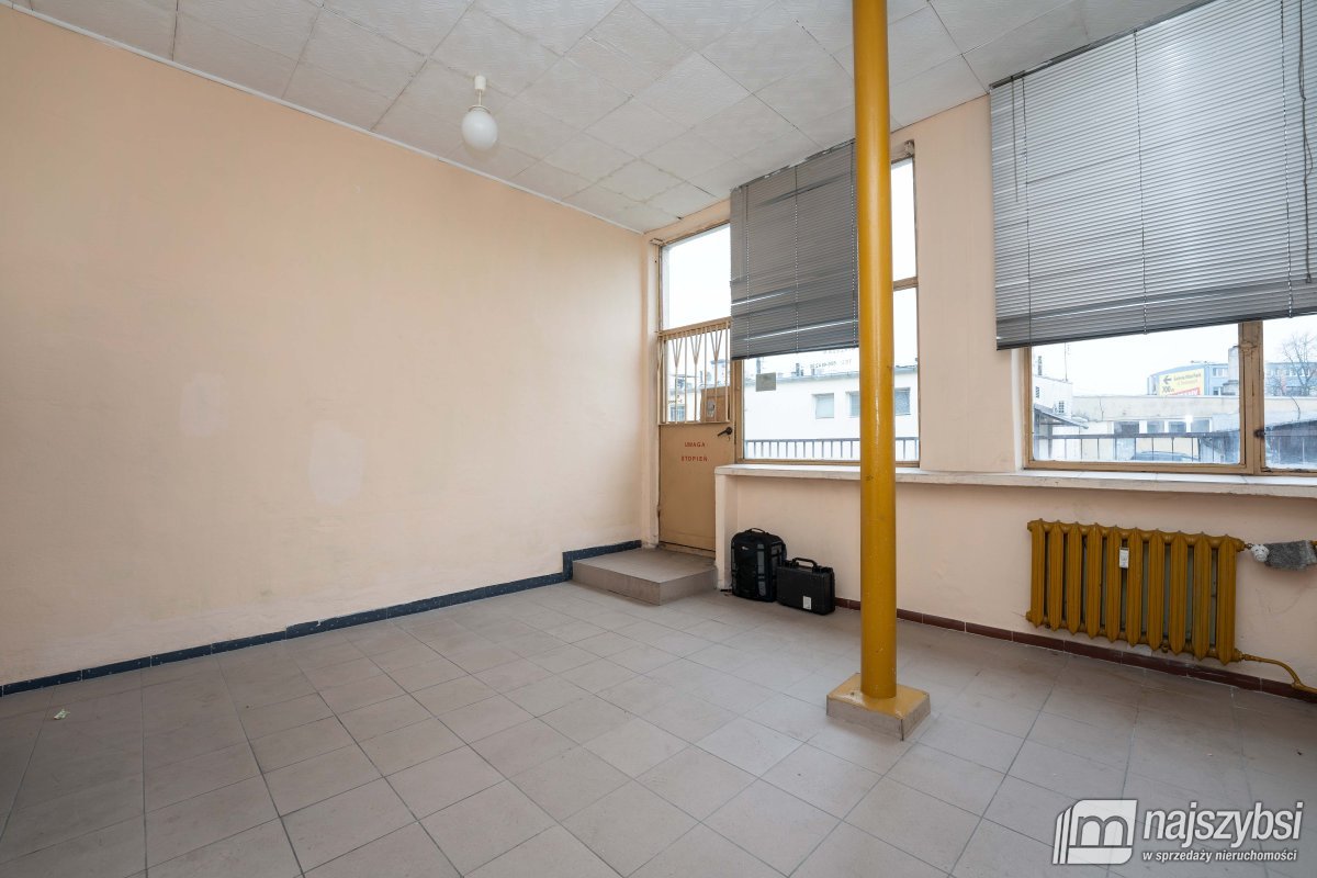 Goleniów - lokal  na sprzedaż 19 m² w centrum  (4)
