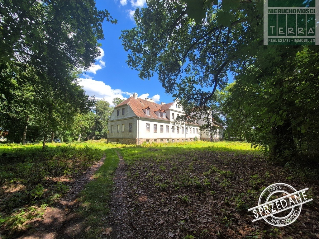 ZABYTKOWY DWÓR - Nieruchomość SPRZEDANA (10)