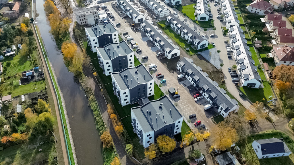 Dom szeregowy/oddanie 2025r./garaż S1_1f (4)