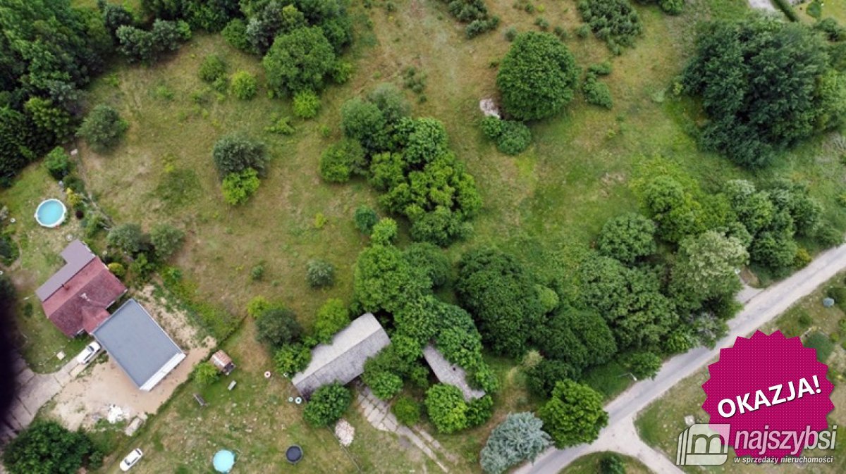 Uniemino- duża działka z budynkami gospodarczymi (1)