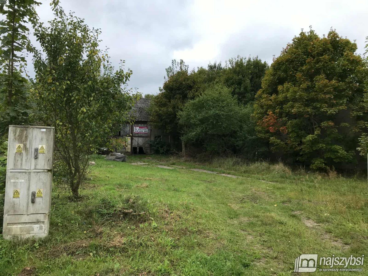 Uniemino- duża działka z budynkami gospodarczymi (13)