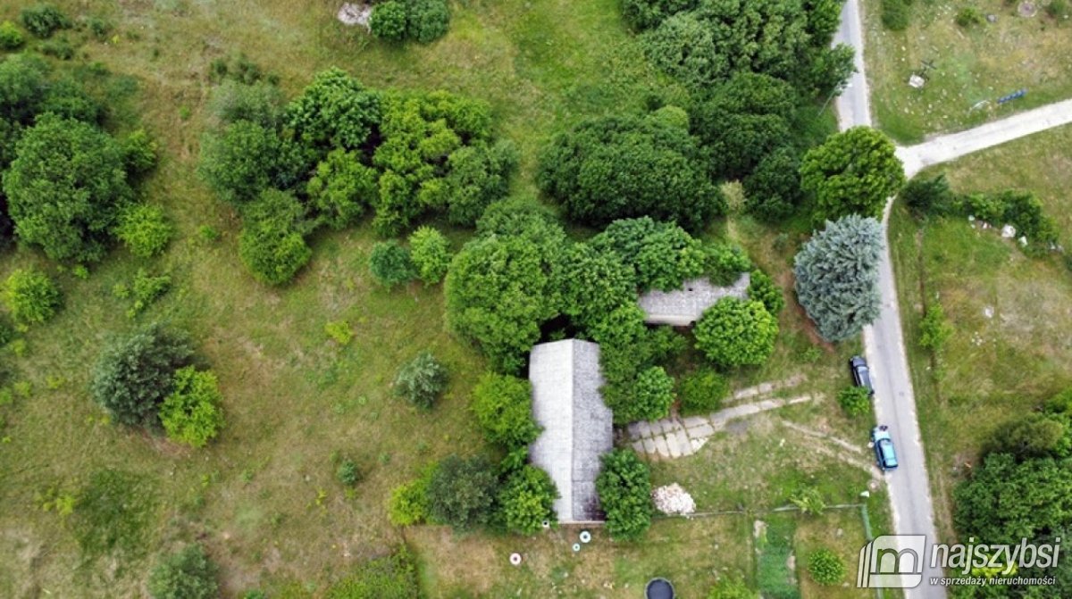 Uniemino- duża działka z budynkami gospodarczymi (4)