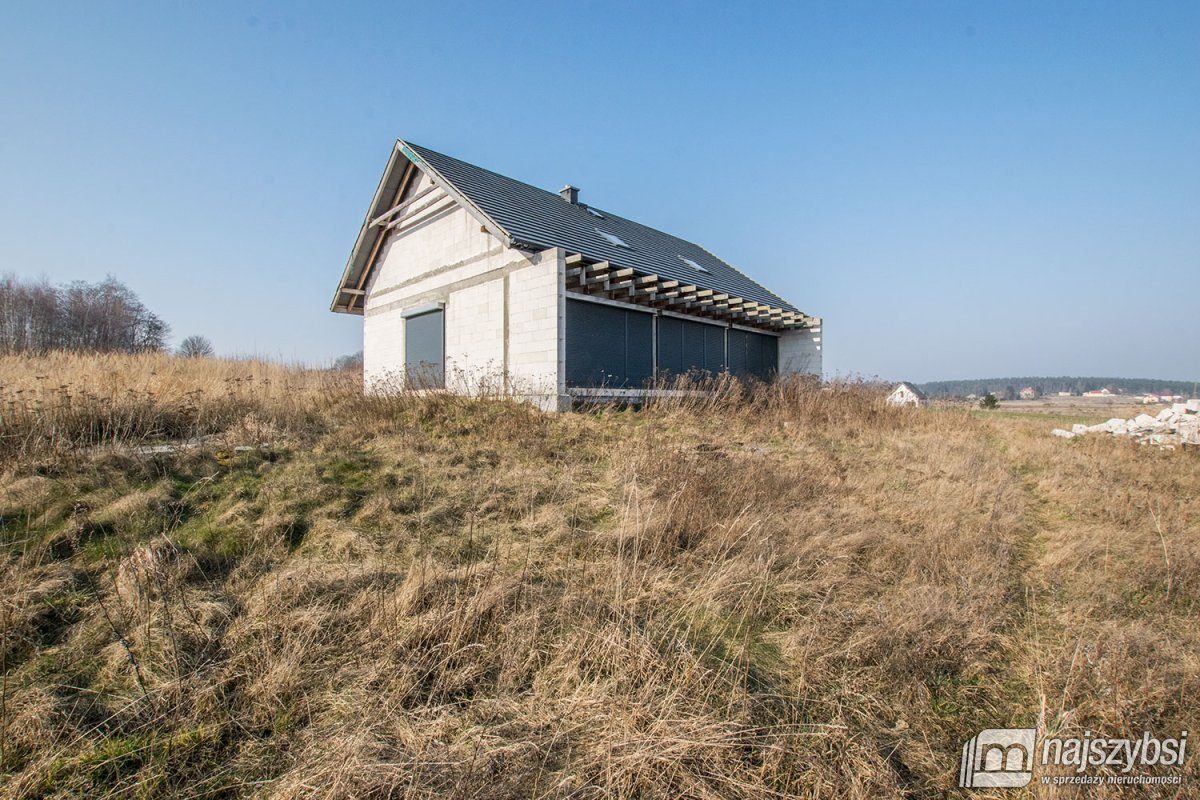 Łuskowo- dom nad rzeką w okolicy Wolina (23)