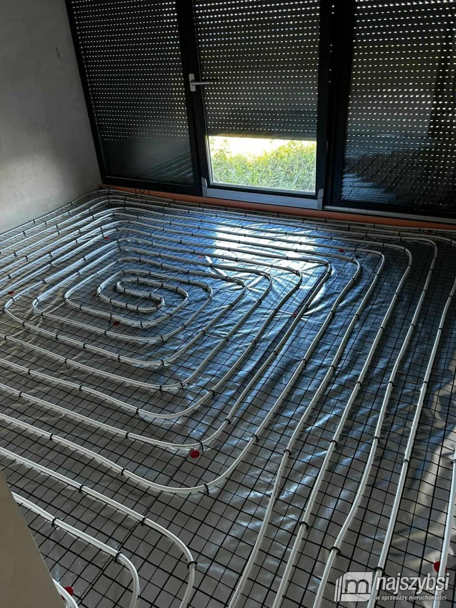 Łuskowo- dom nad rzeką w okolicy Wolina (4)