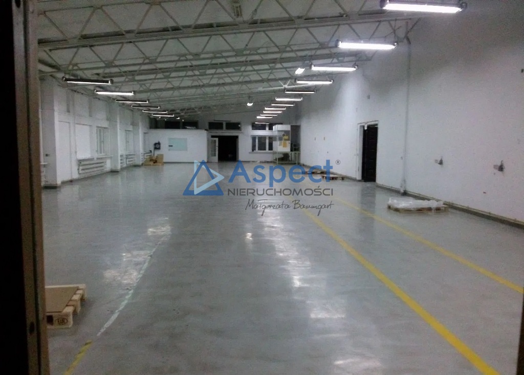 Wynajem - obiekt przy granicy (2)