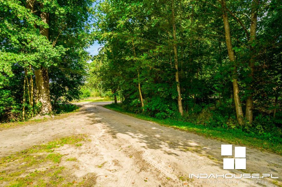 Działka budowlana z własnym lasem i strumieniem... (16)