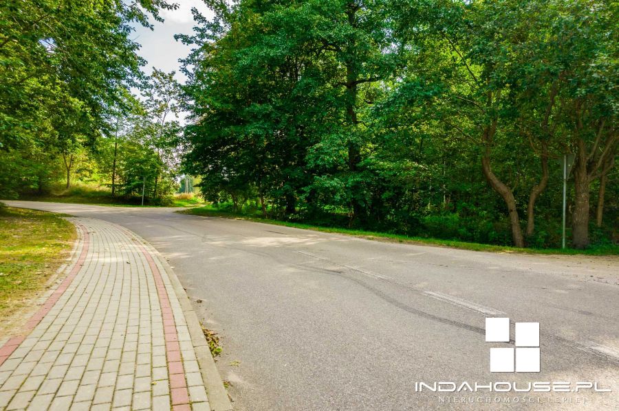 Działka budowlana z własnym lasem i strumieniem... (17)