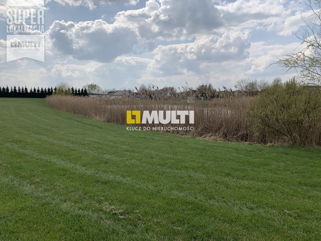 Działka z warunkami zabudowy dla 10 budynków (3)