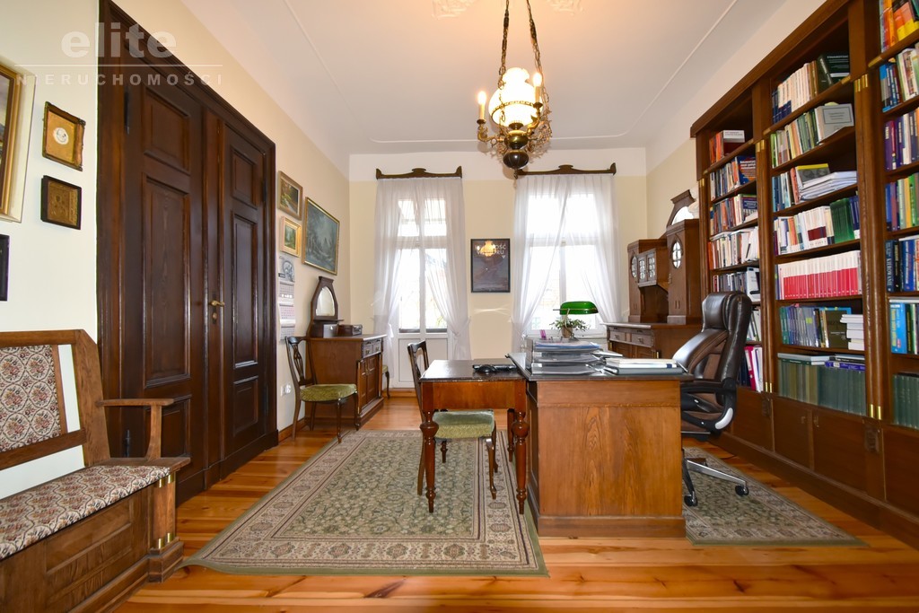 Nietuzinkowe mieszkanie 148m2 w centrum miasta (10)