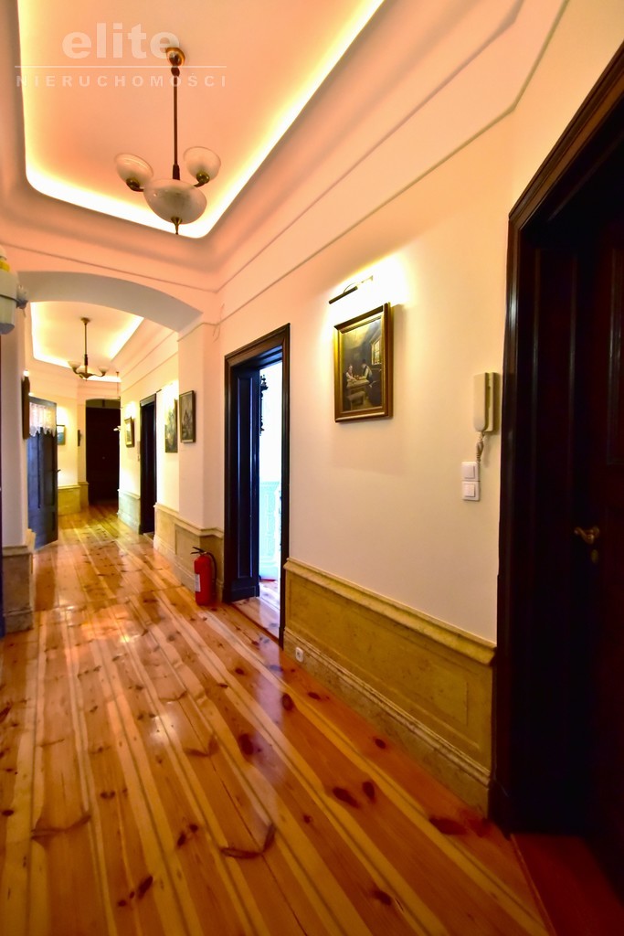 Nietuzinkowe mieszkanie 148m2 w centrum miasta (29)