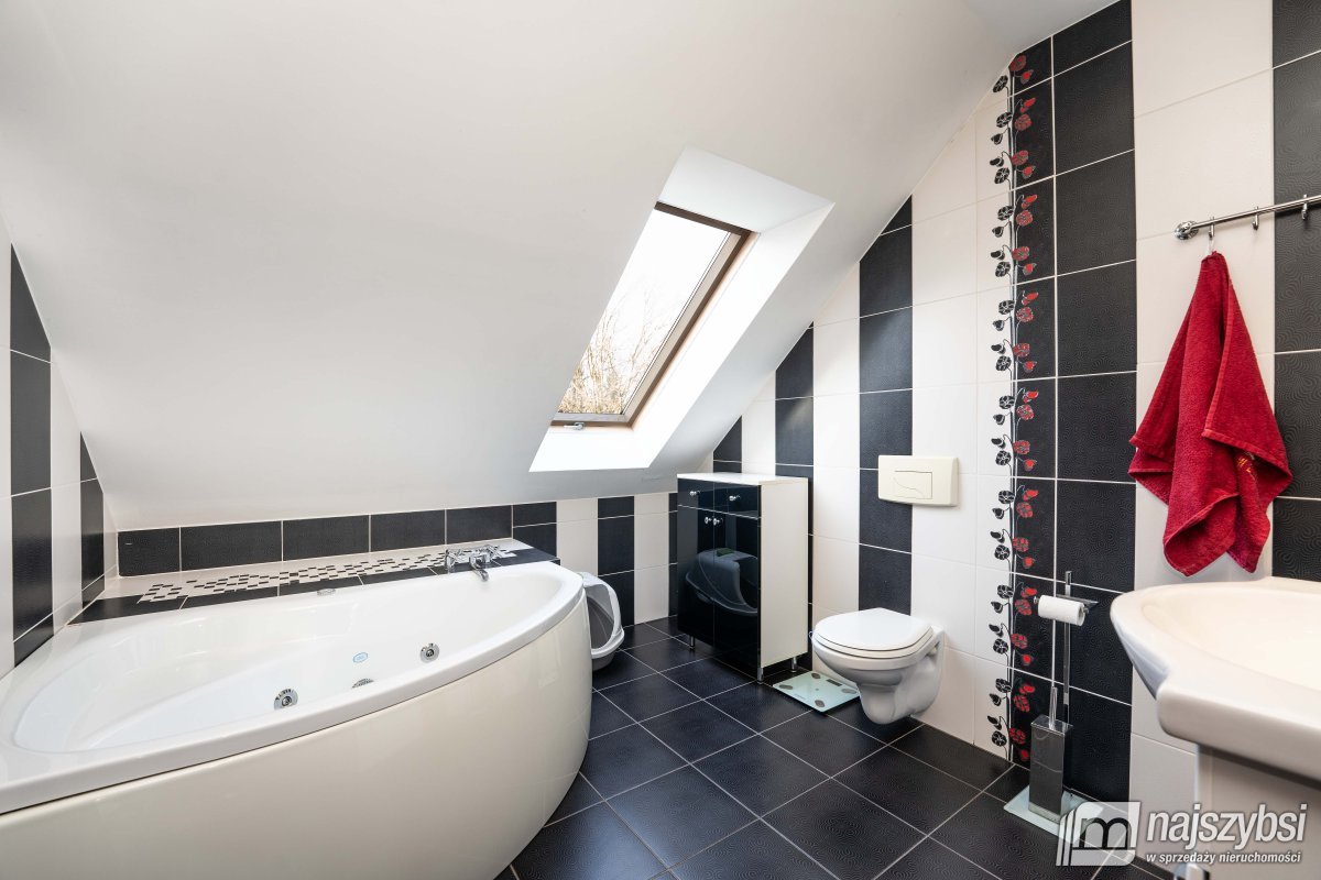 Poczernin/Przemocze - dom 222m ² z dużą działką  (17)