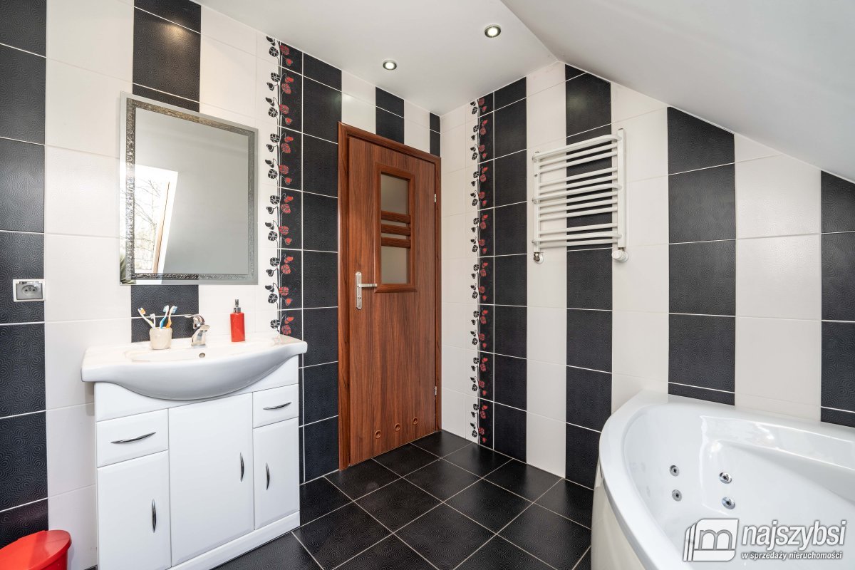 Poczernin/Przemocze - dom 222m ² z dużą działką  (18)