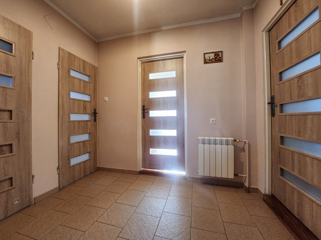 Wolno stojący, 160 m2, Złocieniec  (7)