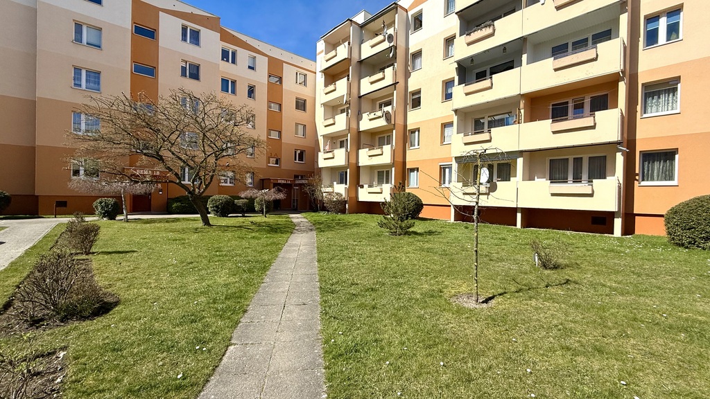 Na sprzedaż 3 pokojowe mieszkanie w Kołobrzegu (26)