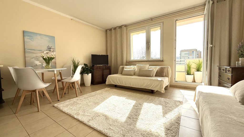 Na sprzedaż 3 pokojowe mieszkanie w Kołobrzegu (1)