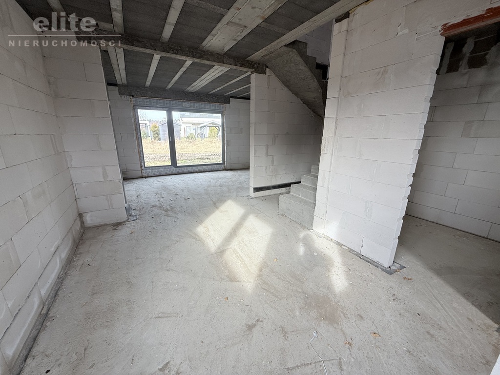 Trzęsacz II etap dom 4pok tylko 400m do morza (6)