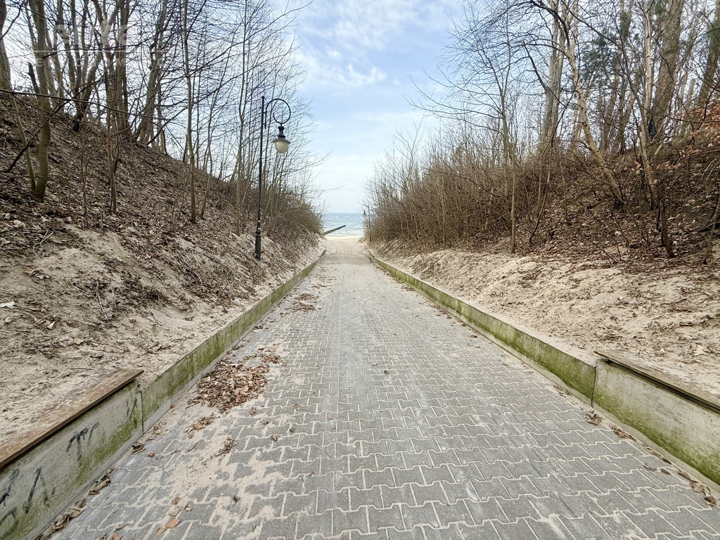 Trzęsacz II etap dom 4pok tylko 400m do morza (9)