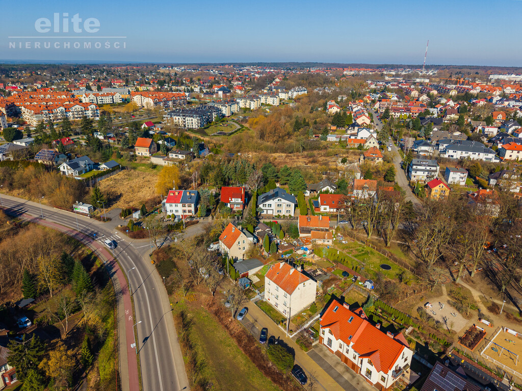 Warszewo klimatyczny dom o pow. całkowitej 330 m2 (24)