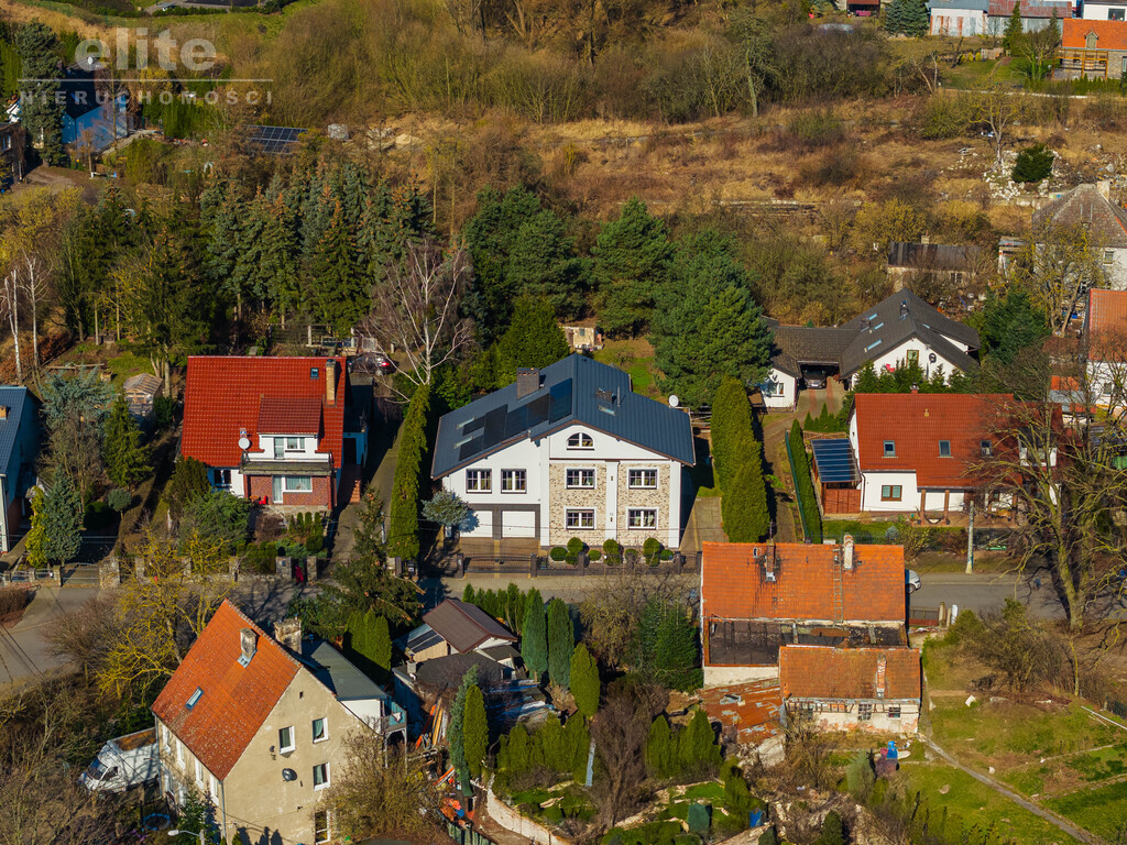 Warszewo klimatyczny dom o pow. całkowitej 330 m2 (25)