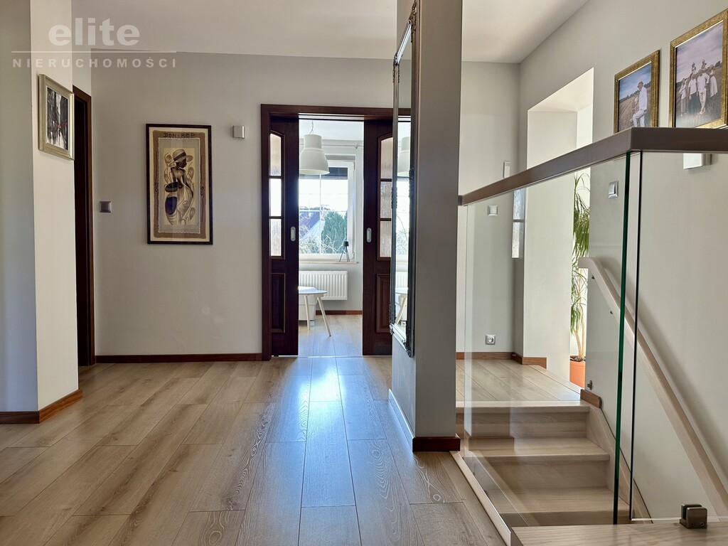 Warszewo klimatyczny dom o pow. całkowitej 330 m2 (14)