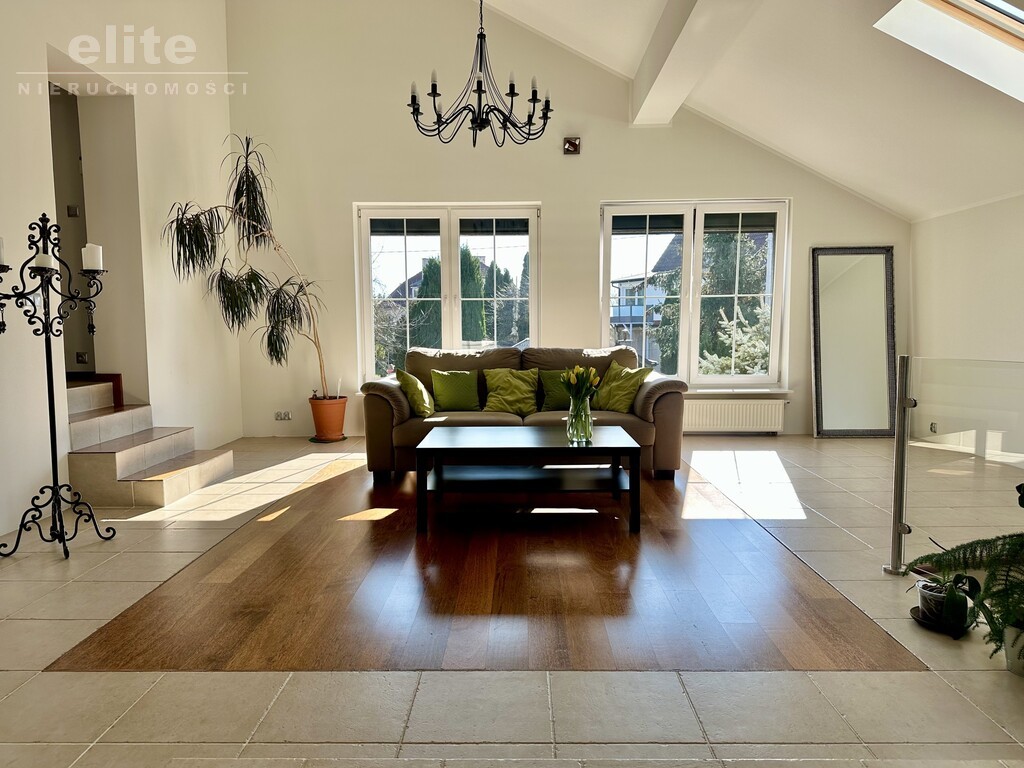 Warszewo klimatyczny dom o pow. całkowitej 330 m2 (3)