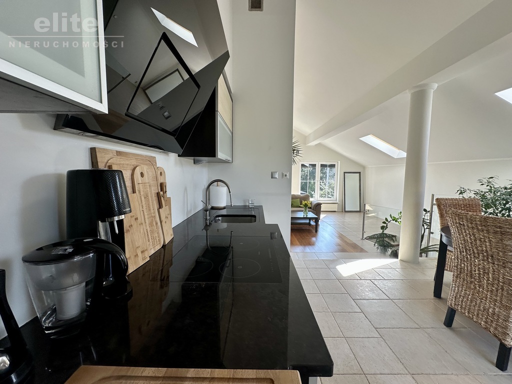 Warszewo klimatyczny dom o pow. całkowitej 330 m2 (30)