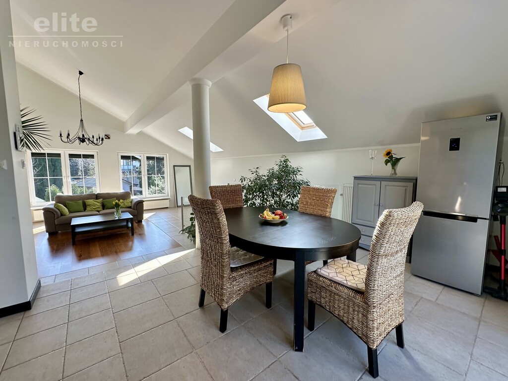 Warszewo klimatyczny dom o pow. całkowitej 330 m2 (5)