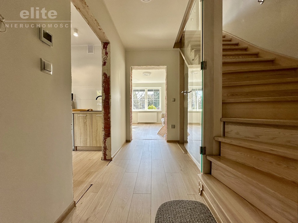 Warszewo klimatyczny dom o pow. całkowitej 330 m2 (15)