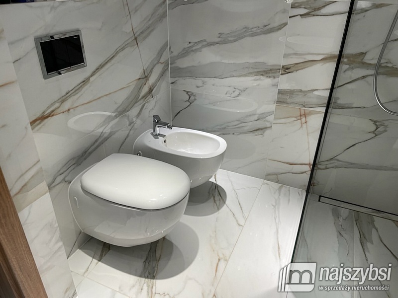 Apartament w Kołobrzegu, 88 m2- 3 pokoje+salon (11)