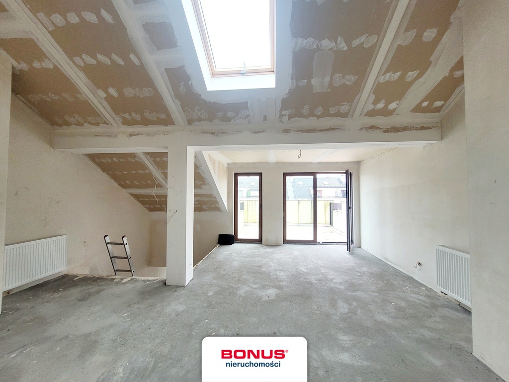 Dwa poziomy | 79,53 | Taras 13,56 | Skarbimierzyce (3)