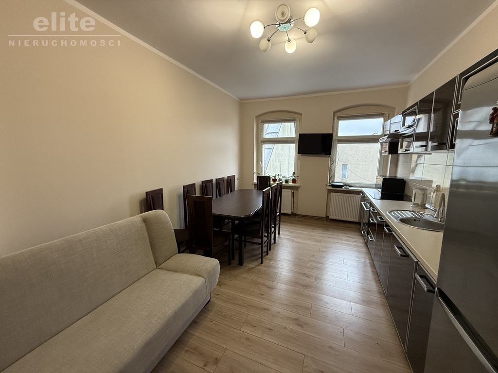 5lipca 2 pokoje 53m2,odnowiona kamienica 440 tys. (7)